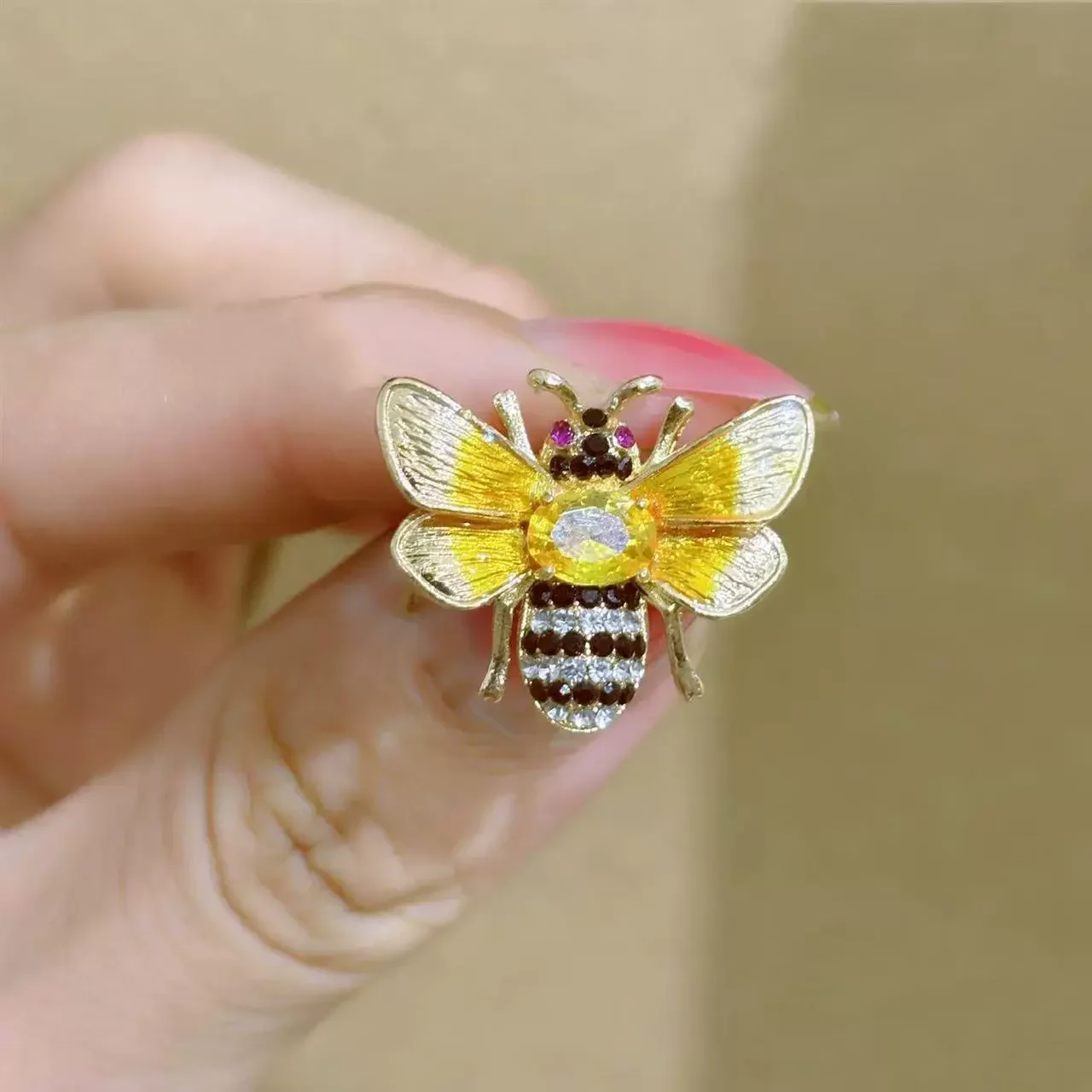 1Pc Fashion Little Bee Brooch  - Men'S Accessories Trends 2025 incelemesi ve fiyatı