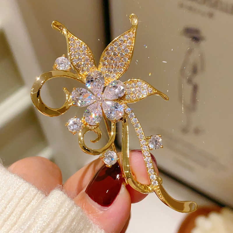 1Pc Vibrant Flower Brooch for  - Men'S Accessories Trends 2025 incelemesi ve fiyatı