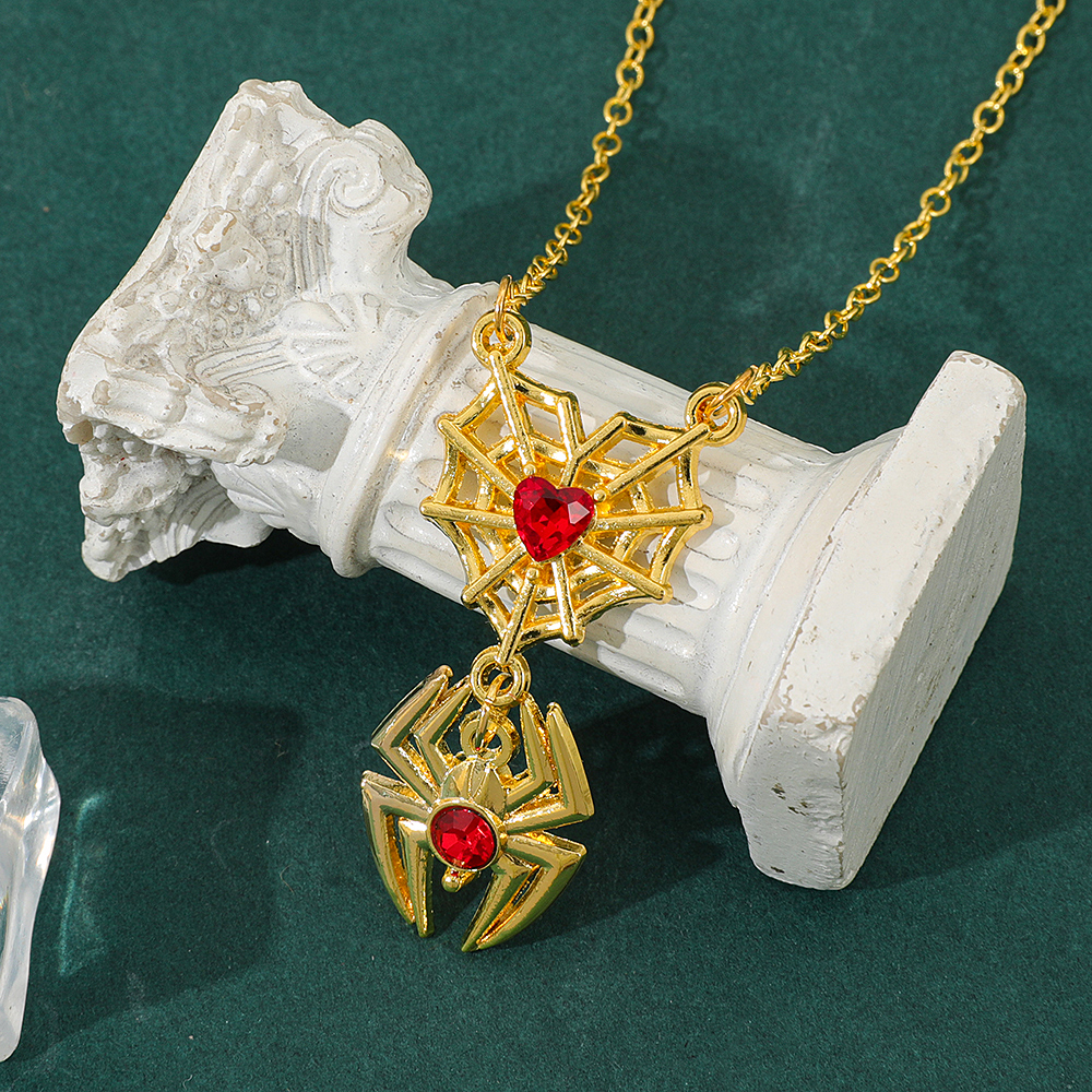 Spiderman Retro Web Heart Neck - Men'S Accessories And Jewelry incelemesi ve fiyatı