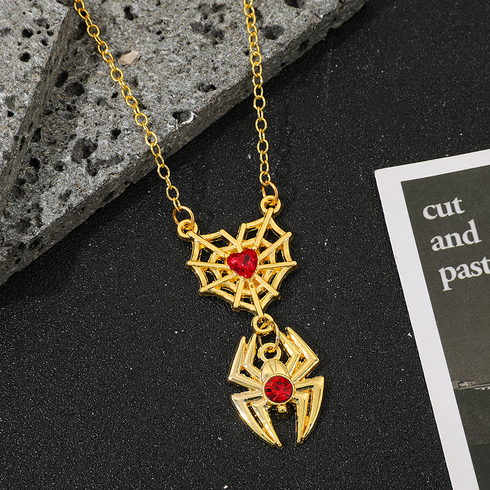 Spiderman Retro Web Heart Neck - Men'S Accessories And Jewelry incelemesi ve fiyatı