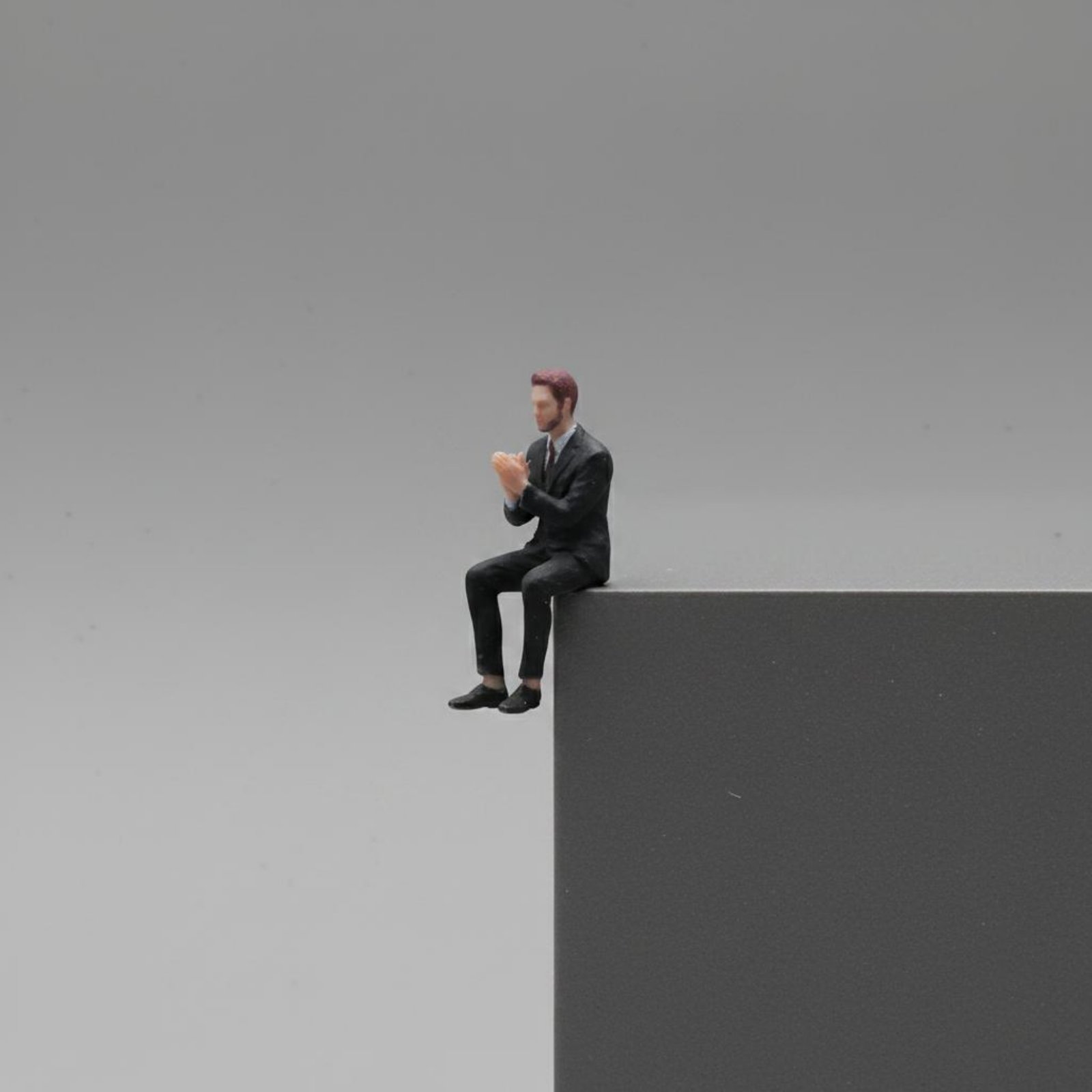 1:64 Scale Sitting Man Figure  - Men Accessories For Suit incelemesi ve fiyatı